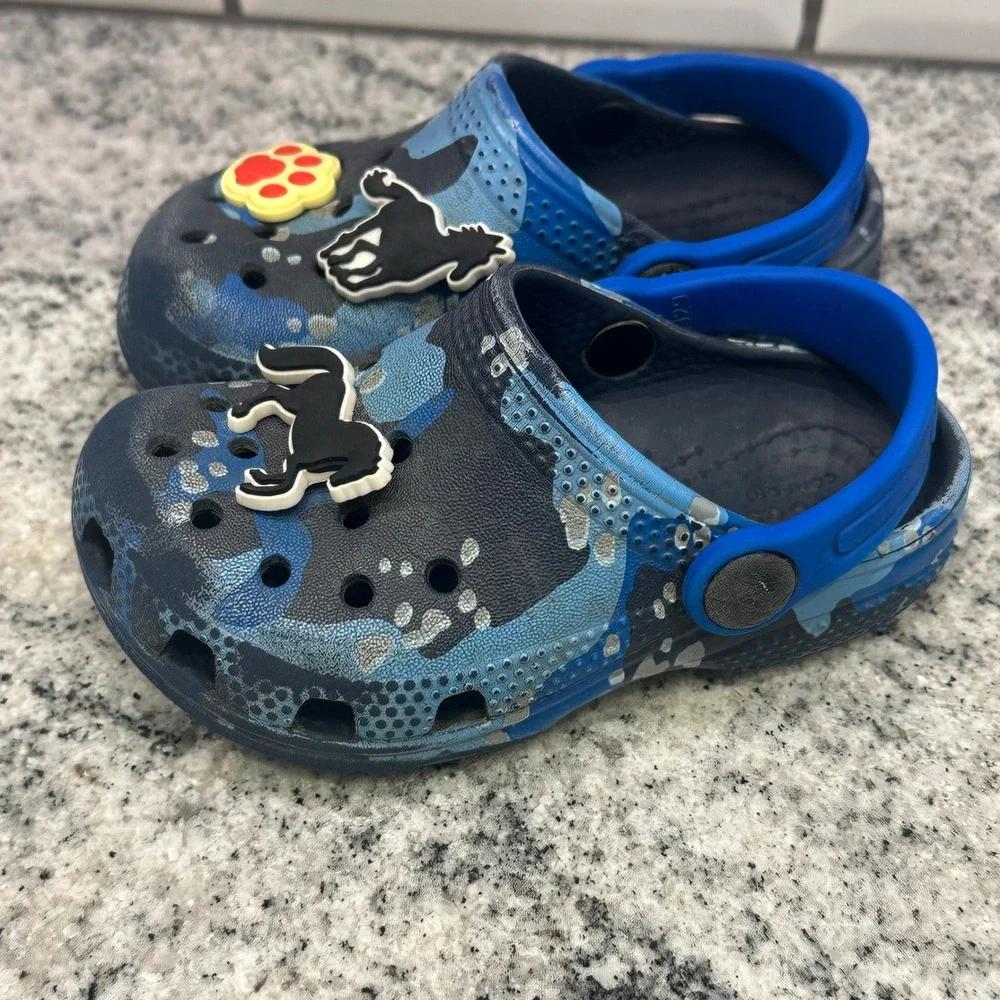 Crocs Kids C7 Clogs Blue Camo Horse Paw‎ Print Jibbitz Slip On Camouflage Shoes